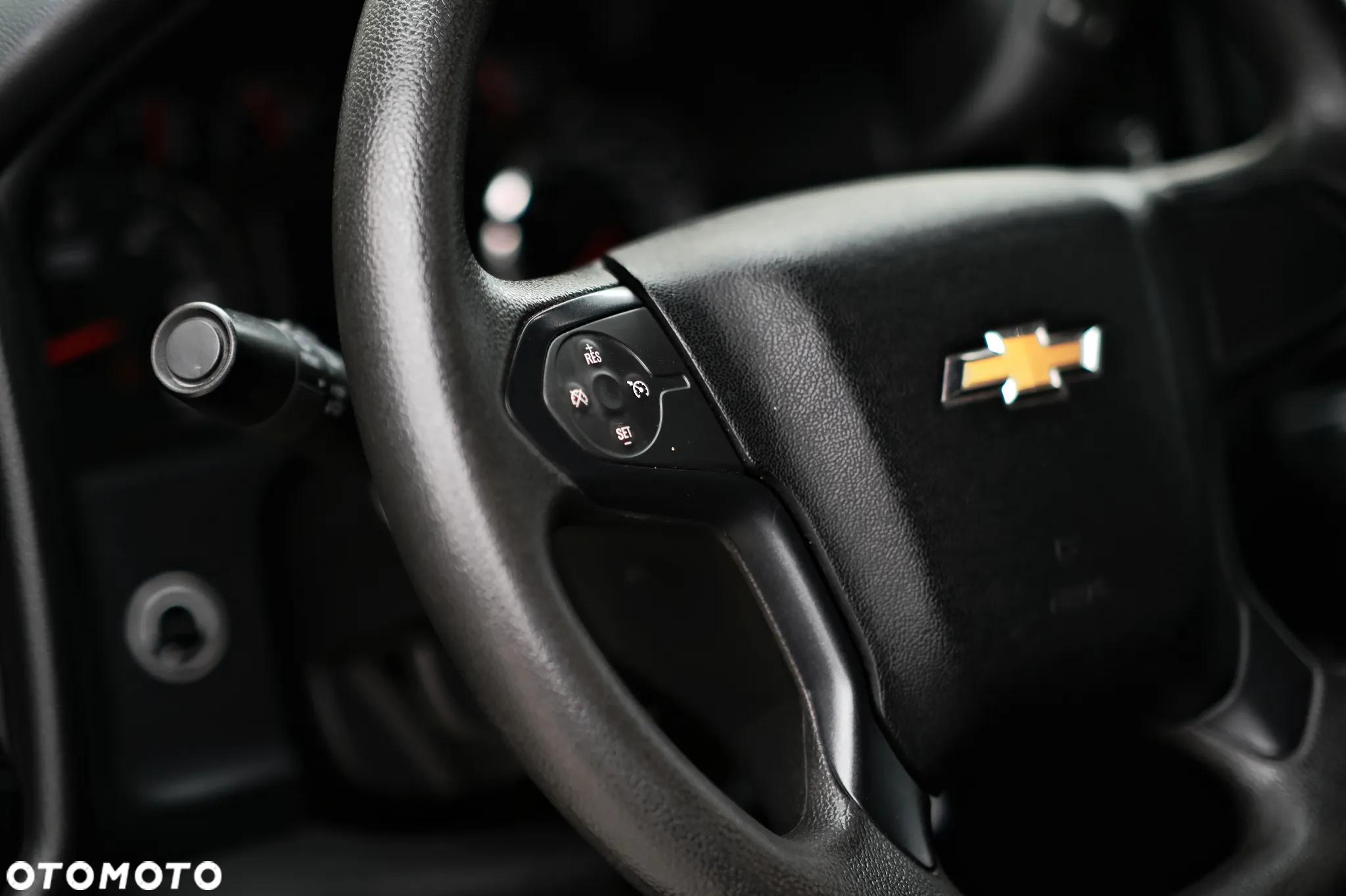Chevrolet Silverado - 20