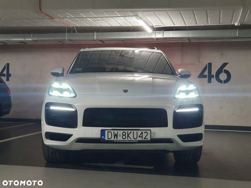 Porsche Cayenne Standard - 2