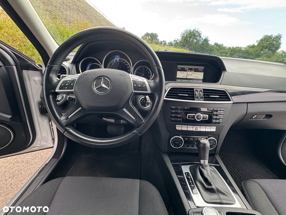 Mercedes-Benz Klasa C 180 7G-TRONIC Avantgarde - 31