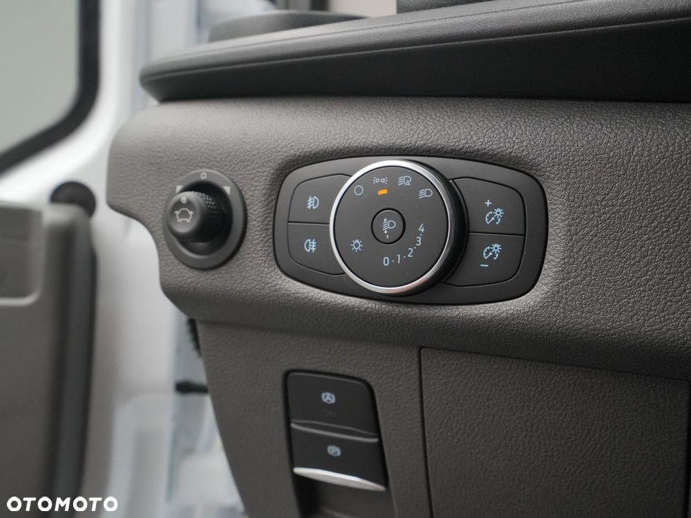 Ford Transit L3H2 Van 130KM Trend - 13