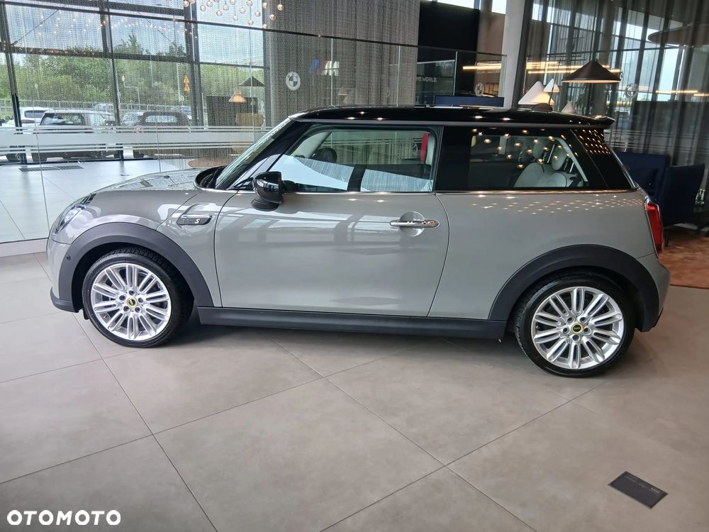 MINI Cooper SE Electric Trim - 9
