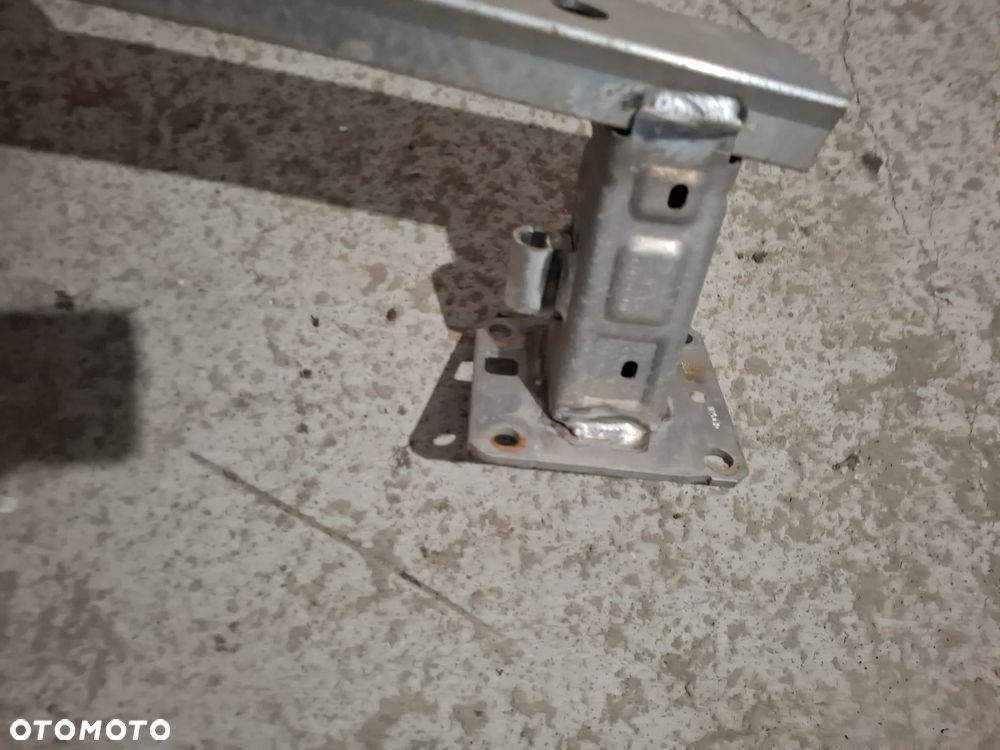 CITROEN C4 PICASSO BELKA TYL ZDERZAKA - 2