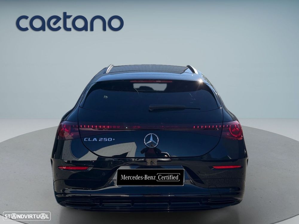 Mercedes-Benz CLA 250 EQ Shooting Brake — fotografia 6