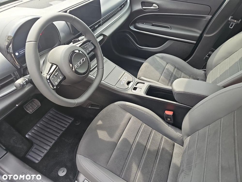 Fiat 600 1.2 Turbo Sport eDCT - 10