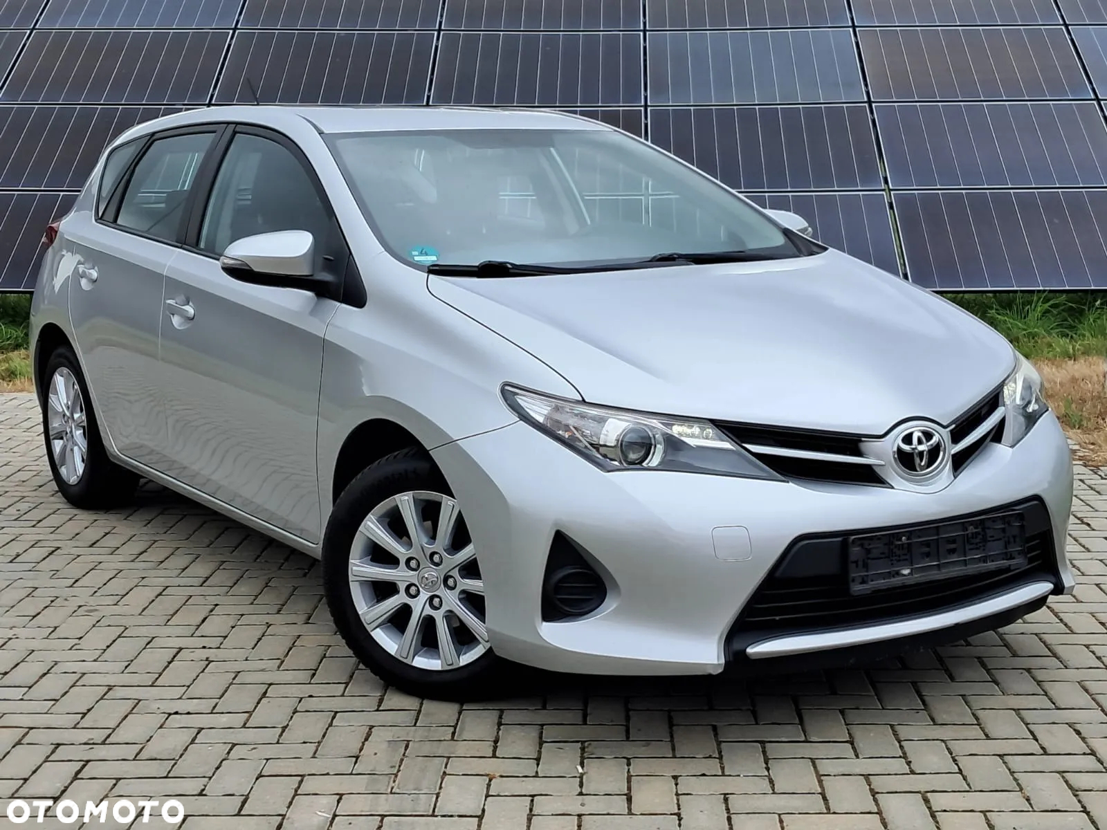 Toyota Auris 1.33 Dual-VVT-i Cool - 2