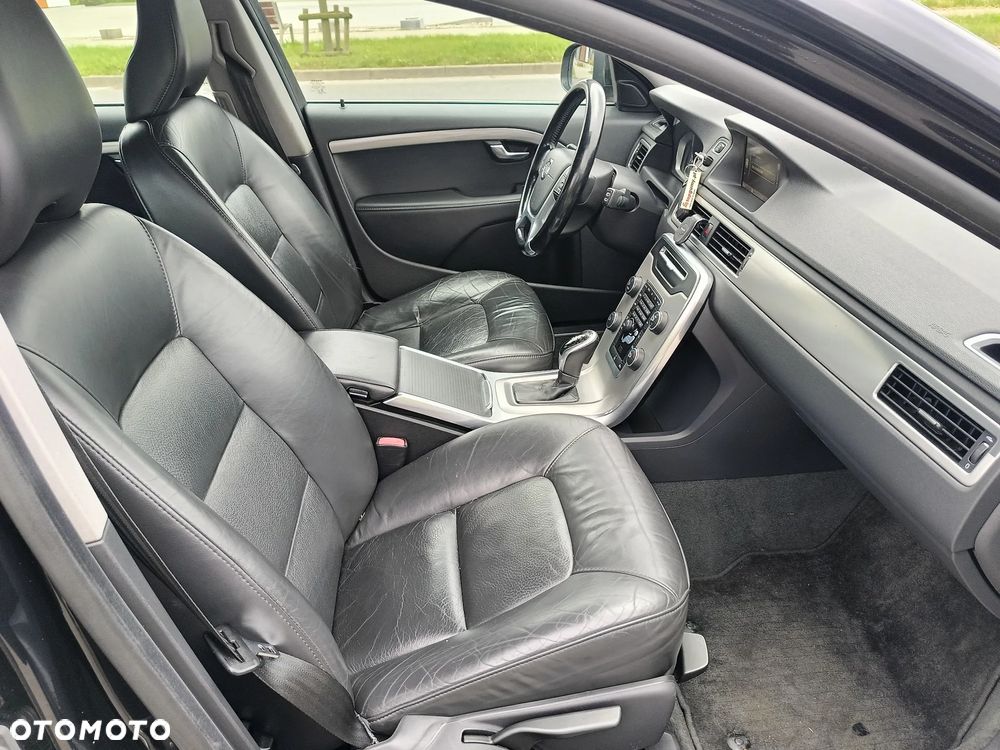 Volvo V70 D3 Geartronic Edition - 22