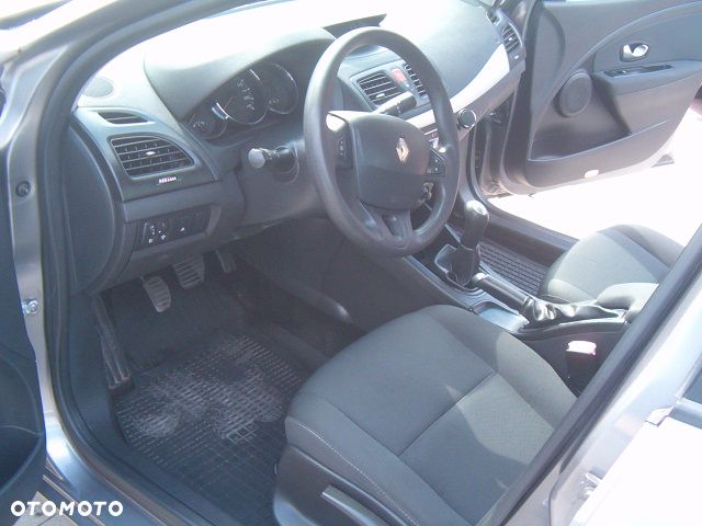 Renault Fluence - 20