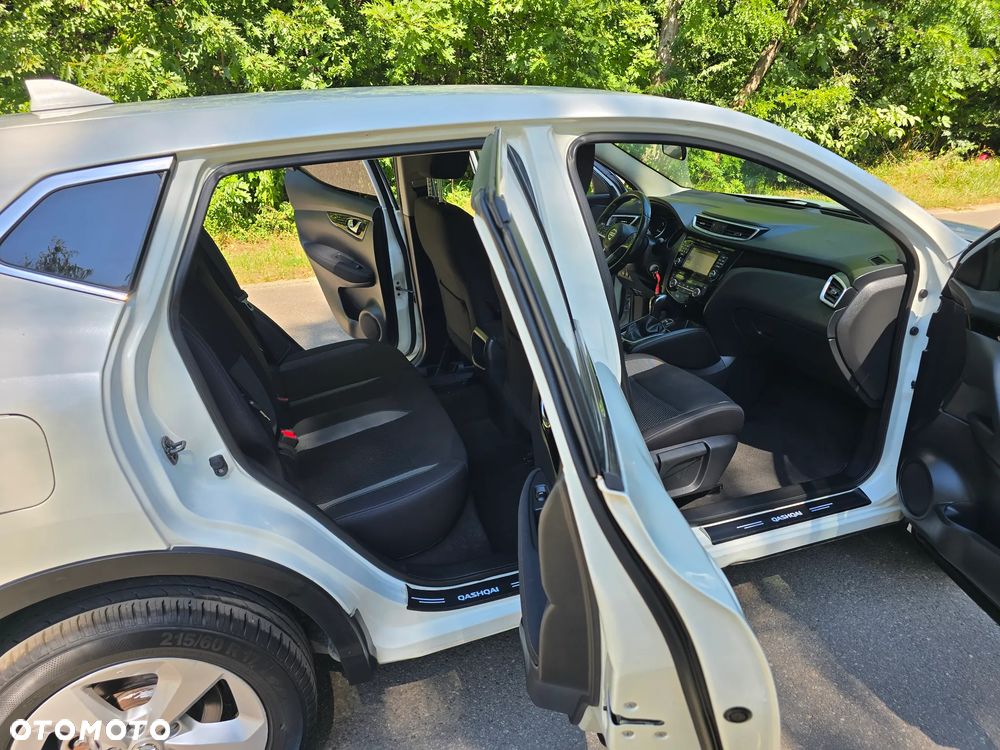 Nissan Qashqai 1.6 DCi Xtronic TEKNA - 20