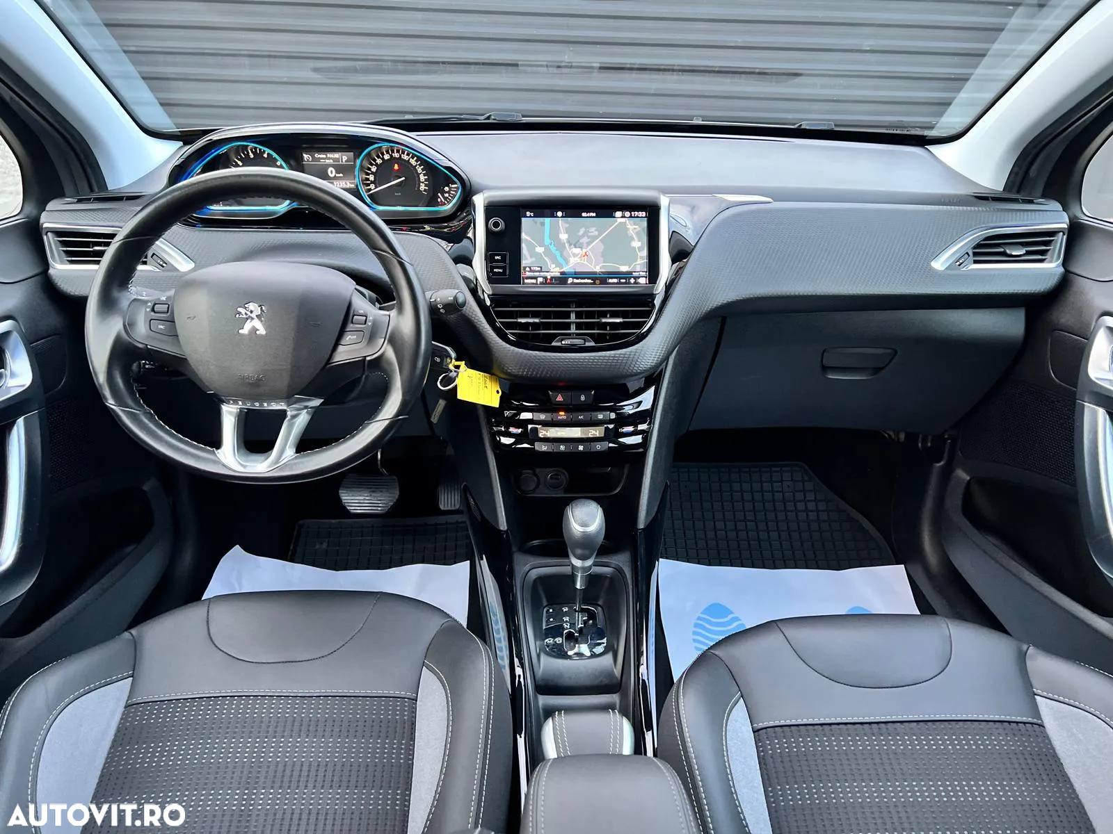 Peugeot 2008 1.2 PureTech EAT8 STT GT Pack - 6