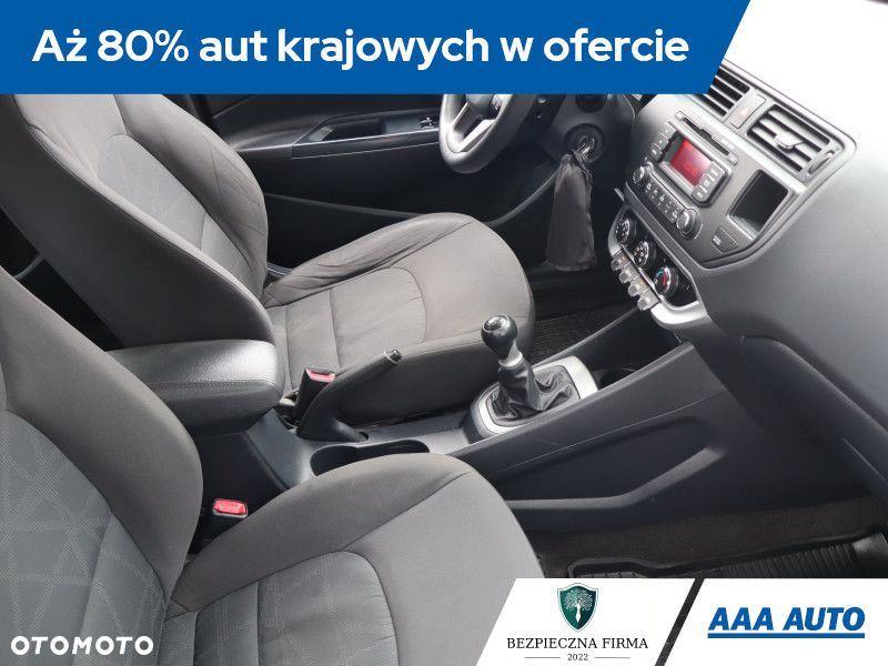 Kia Rio - 11