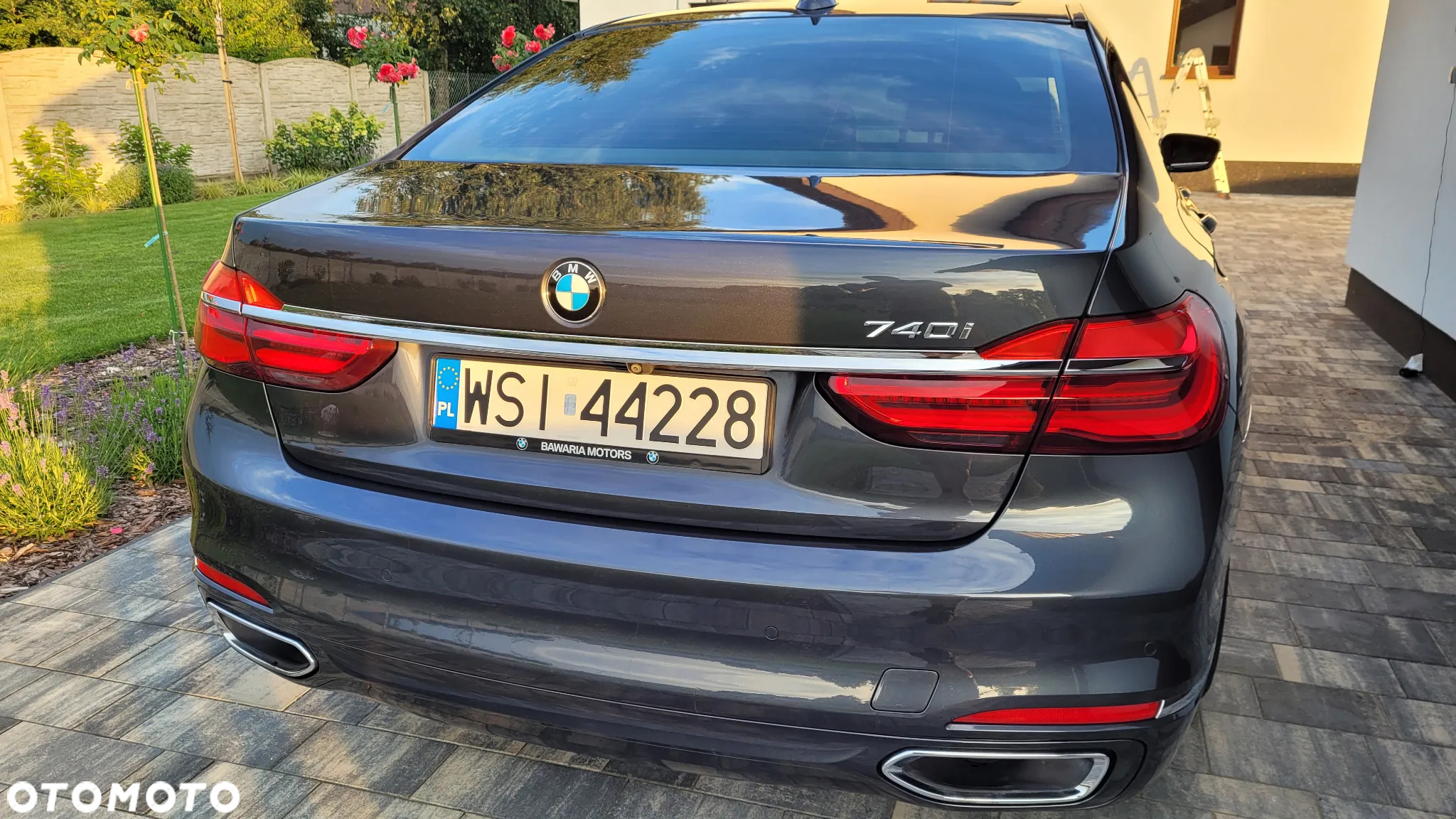 BMW Seria 7 740Li - 16