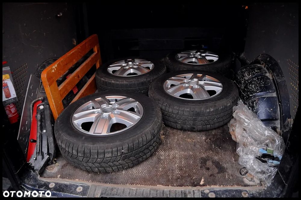 Volkswagen Transporter - 24