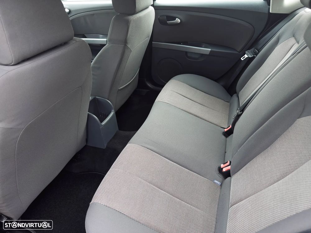 SEAT Leon 1.6 TDI Sport - 8