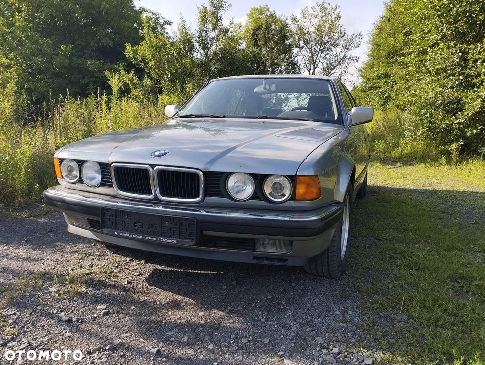 BMW Seria 7 750i - 1