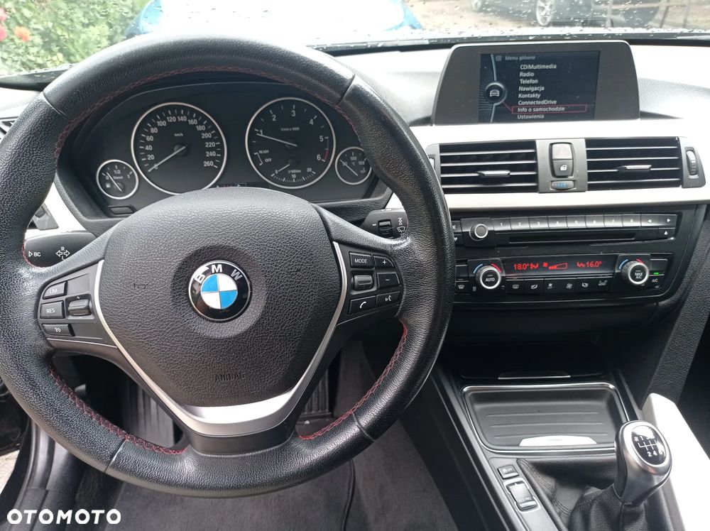 BMW Seria 3 318d DPF Edition Sport - 12