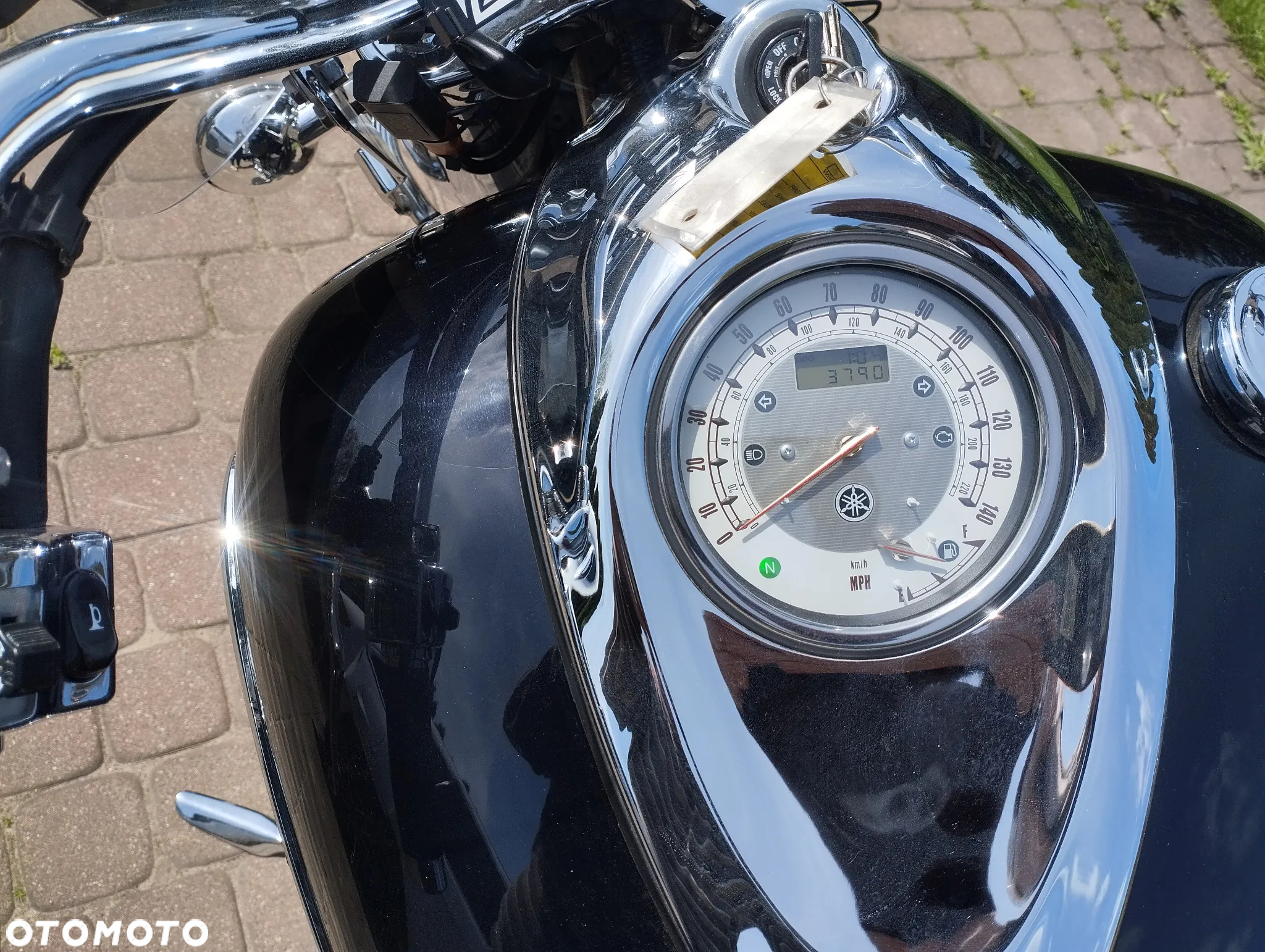 Yamaha XVS - 8
