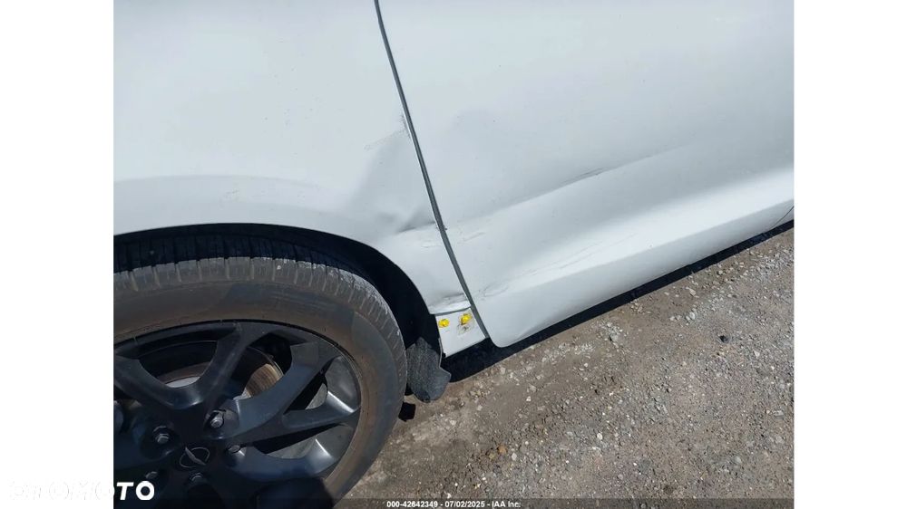 Chrysler Pacifica - 8