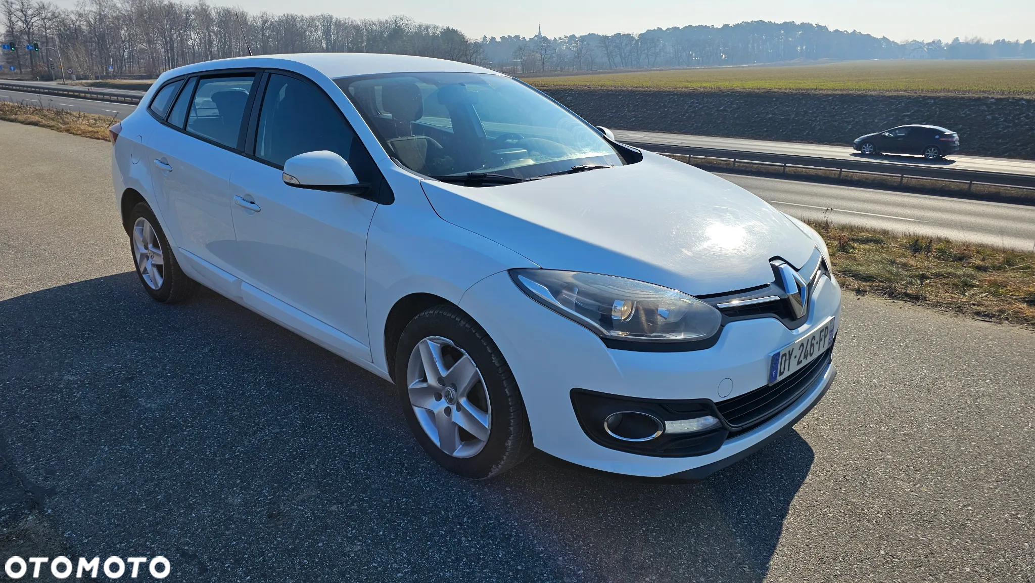 Renault Megane Grandtour ENERGY TCe 115 Start & Stop Authentique - 4