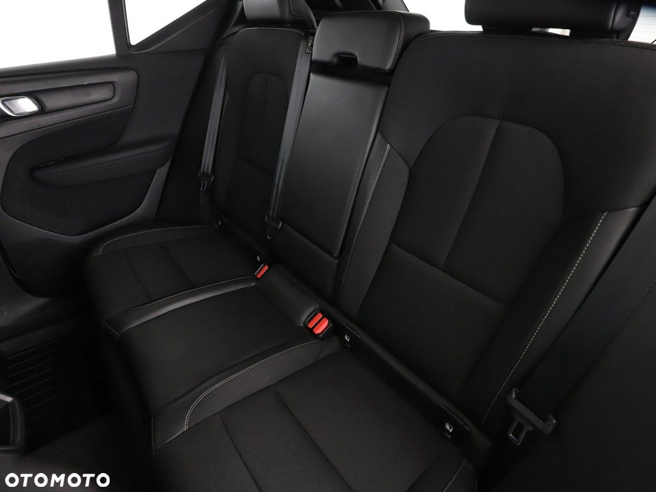 Volvo XC 40 D3 AWD Momentum - 17