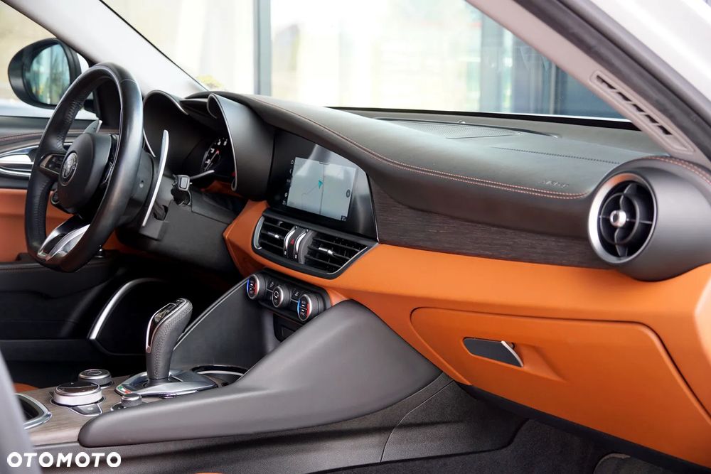 Alfa Romeo Giulia 2.0 Turbo Super - 22