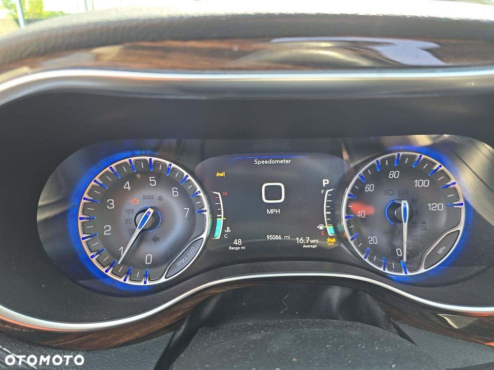 Chrysler Pacifica - 6