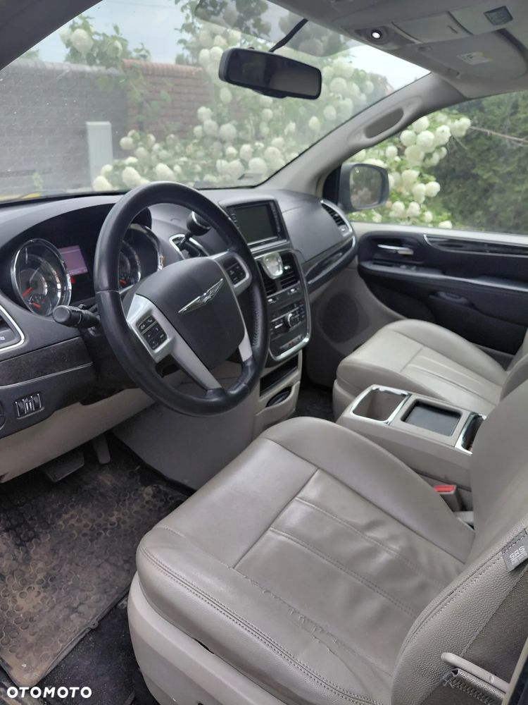 Chrysler Town & Country 3.6 Touring - 14