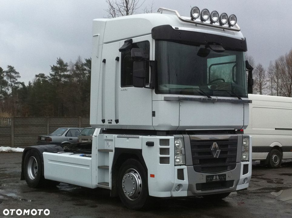 Renault Magnum zabudowy osłony owiewki międzyosiowe spojlery spoilery - 2