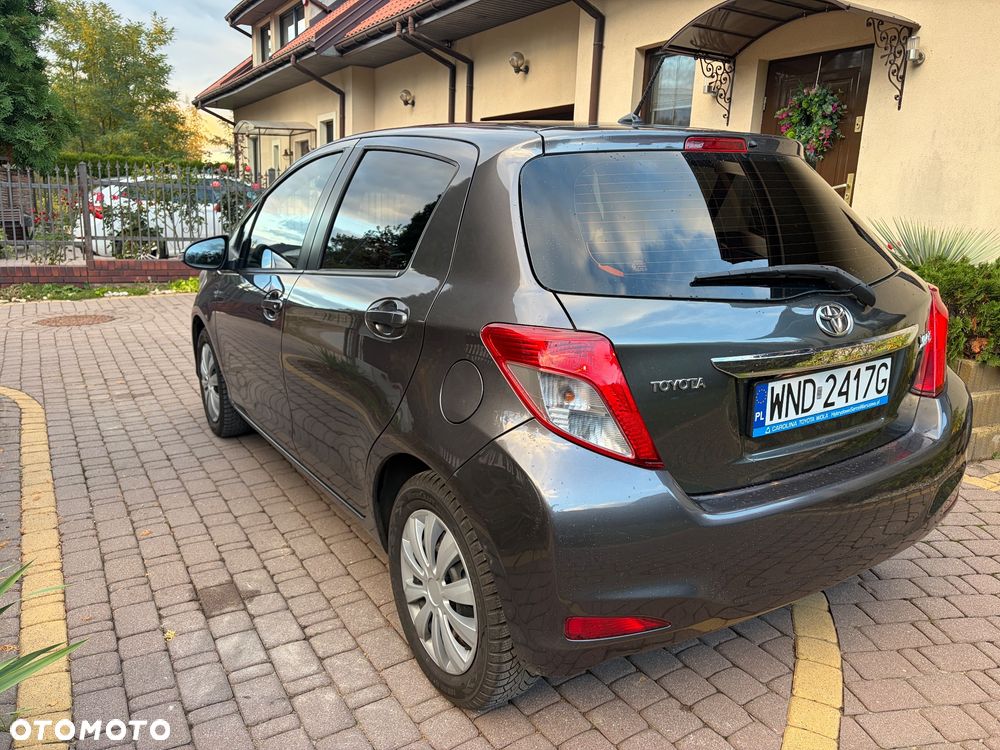 Toyota Yaris 2012 photo 4