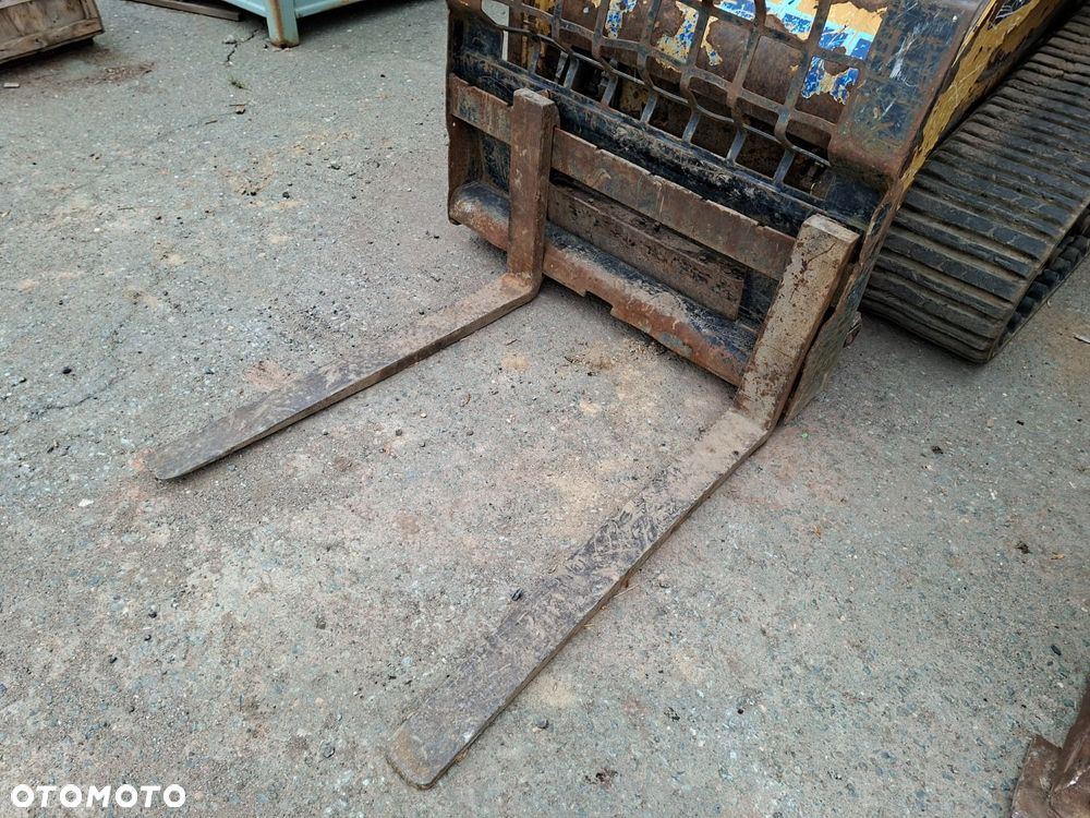 Caterpillar 257 B3 - 23