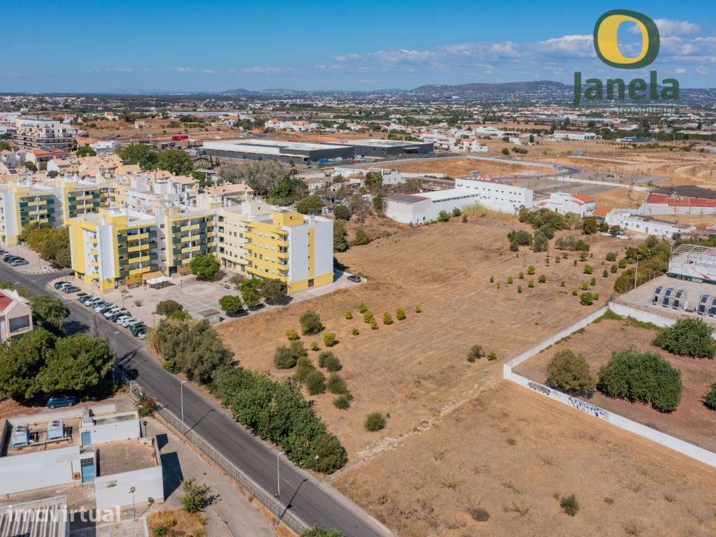 Lote para construção de 77 apartamentos - Grande imagem: 2/12