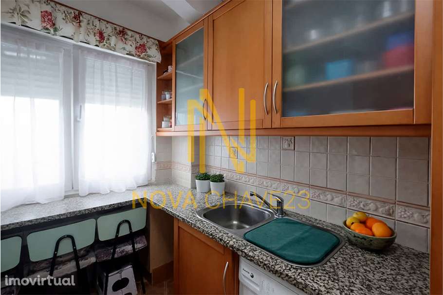 Apartamento T1 em Sesimbra | Rés-do-Chão | Terraço Privado 20 m² - Grande imagem: 5/12