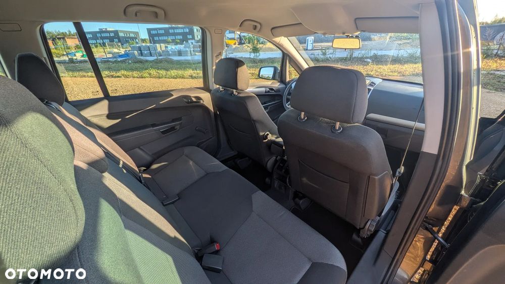 Opel Zafira 1.8 - 10
