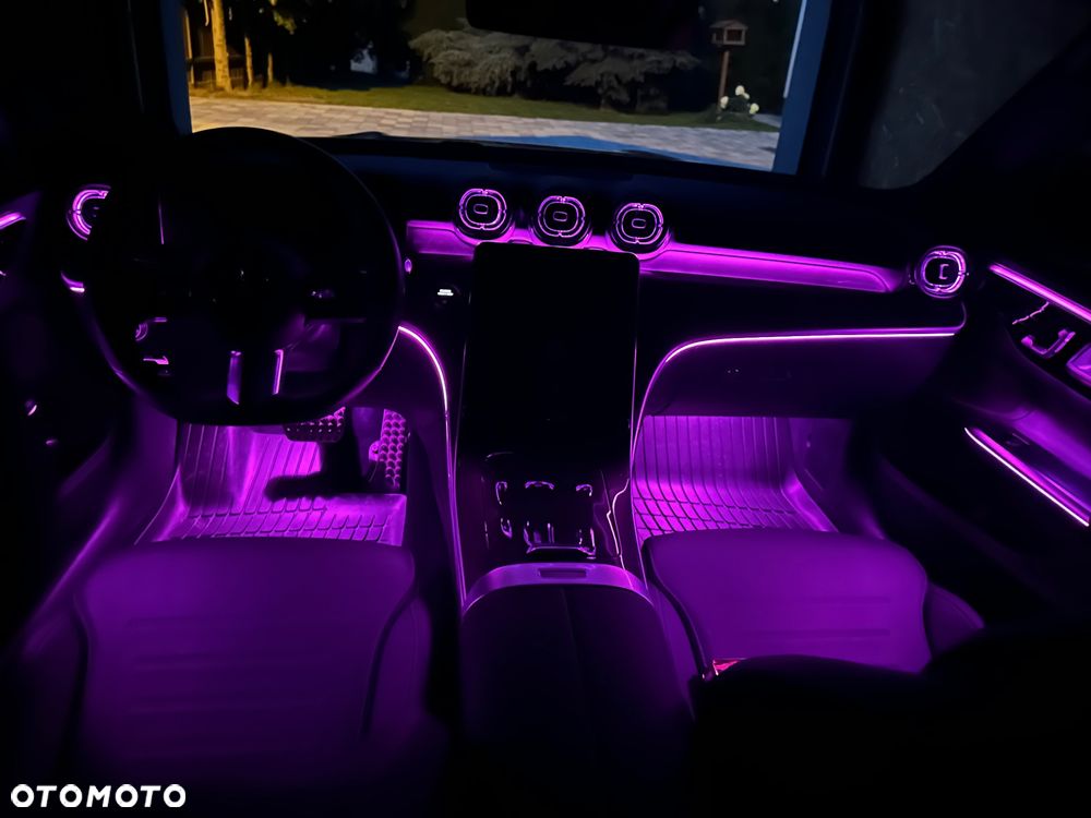 Mercedes-Benz Klasa C 300 4MATIC 9G-TRONIC - 31