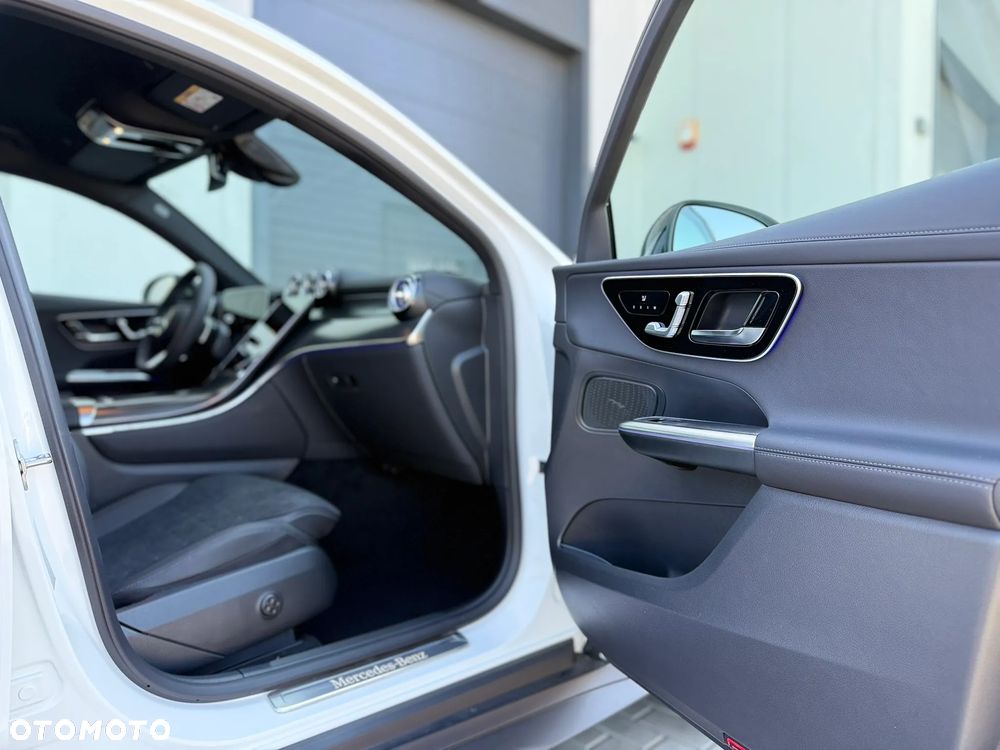 Mercedes-Benz GLC - 24