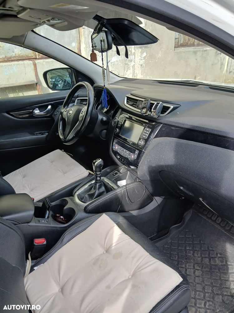 Nissan Qashqai 1.6 dCi DPF 4x4 Start/Stop 360 - 13