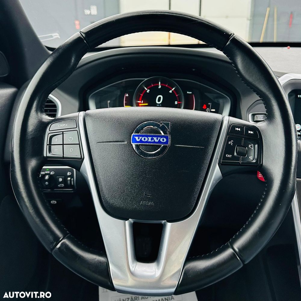 Volvo XC 60 D3 Momentum - 32