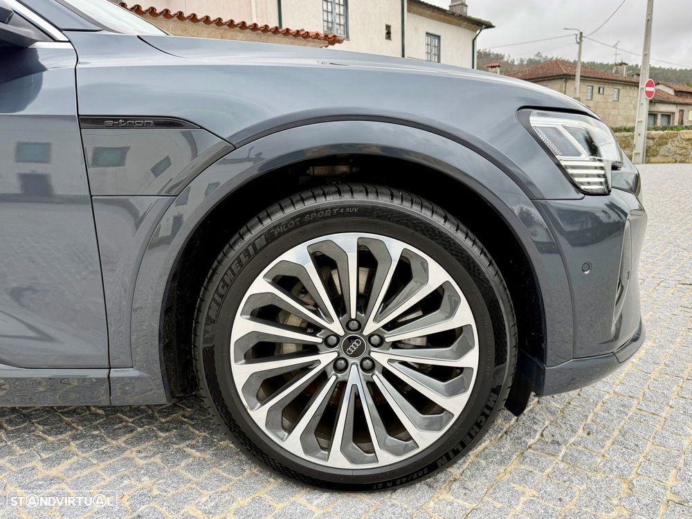 Audi Q8 e-Tron 55 quattro Advanced - 8