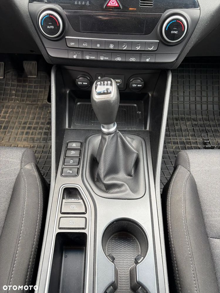 Hyundai Tucson blue 1.6 CRDi 2WD Style - 24