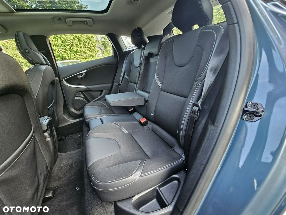 Volvo V40 D2 Momentum - 16