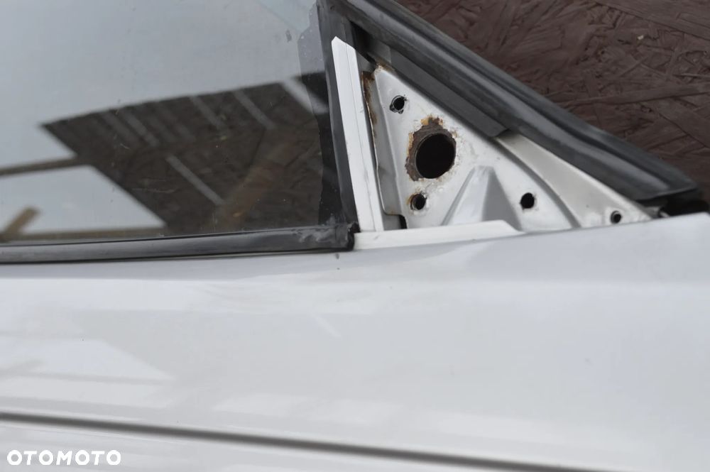 BMW E46 SEDAN / TOURING / KOMBI ORYGINALNE KOMPLETNE DRZWI PRZEDNIE LEWE / PRAWE EUROPA W KOLORZE TITANSILBER 354/7 O NR. 41 51 7 034 151 / 41 51 7 034 152 OEM W DOBRYM STANIE - 24