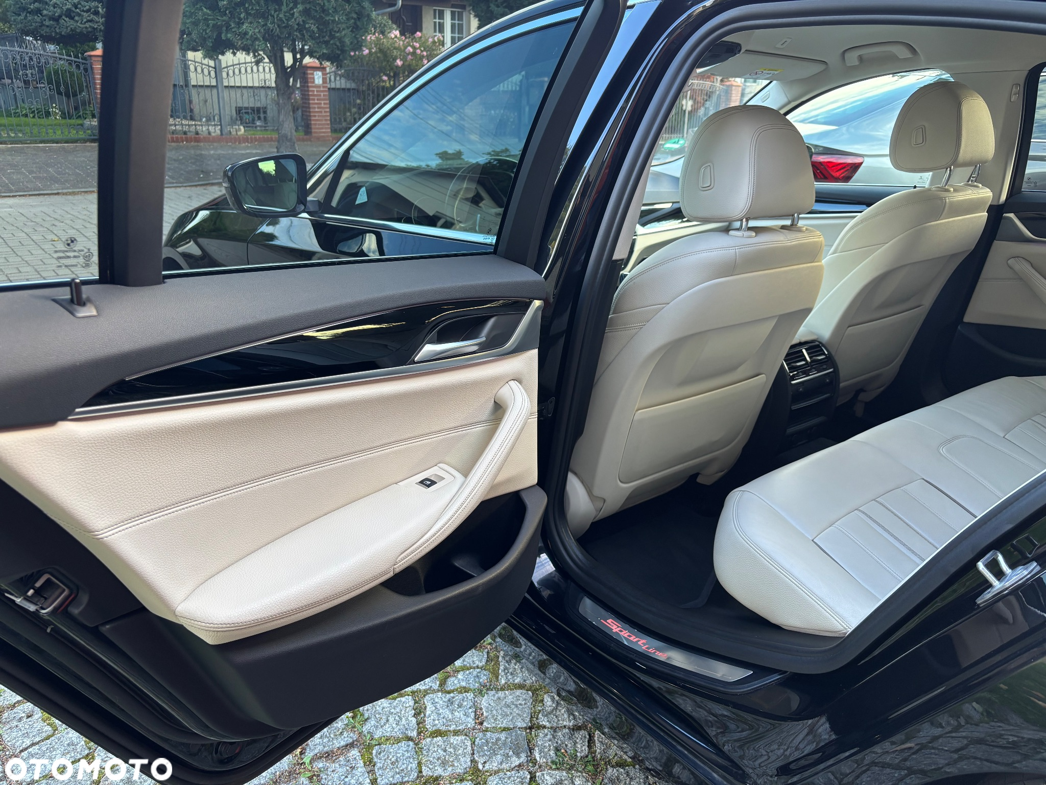 BMW Seria 5 520d Sport Line - 17