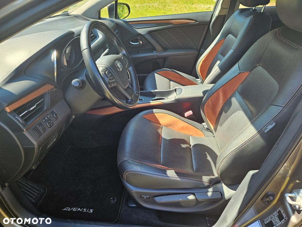 Toyota Avensis 1.8 Premium MS - 3