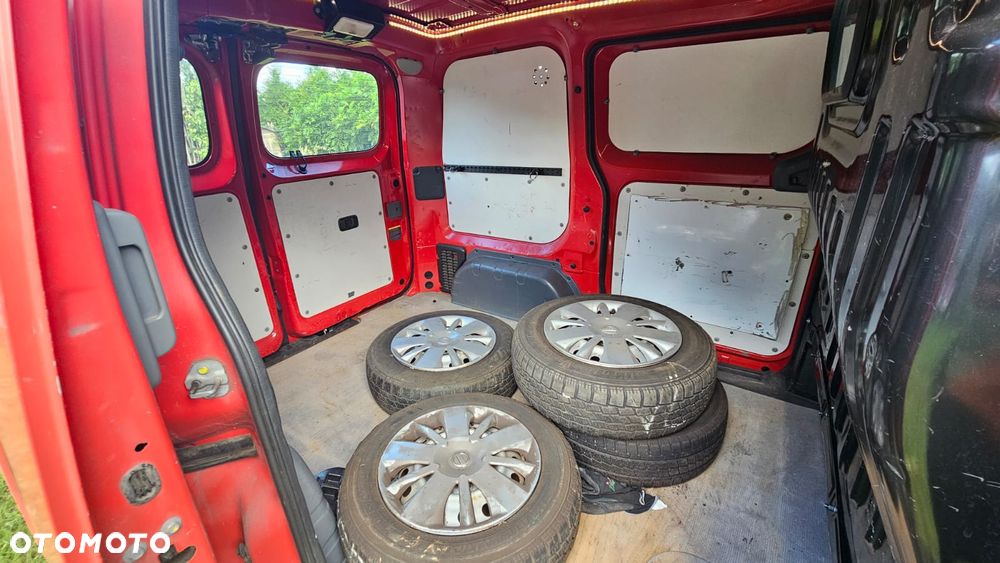 Nissan NV200 - 19
