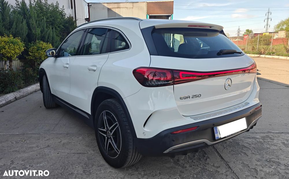 Mercedes-Benz EQA 250 AMG Line - 5