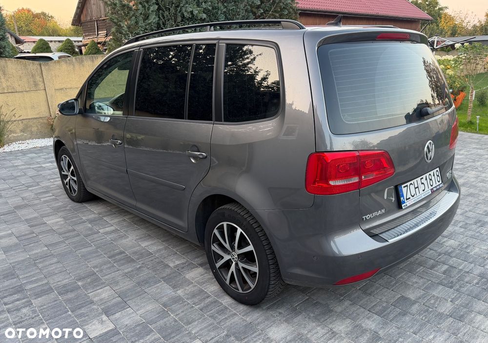 Volkswagen Touran - 3
