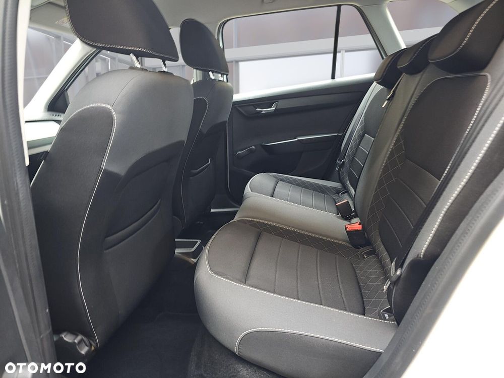 Skoda Fabia 1.0 TSI Ambition - 10