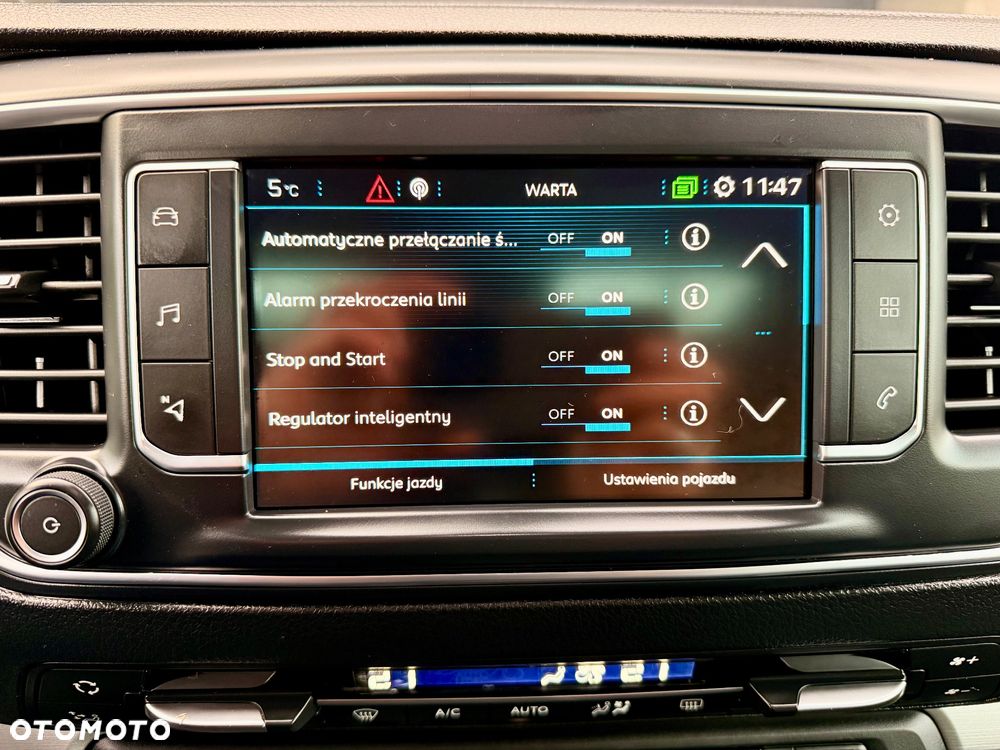 Peugeot Traveller - 24