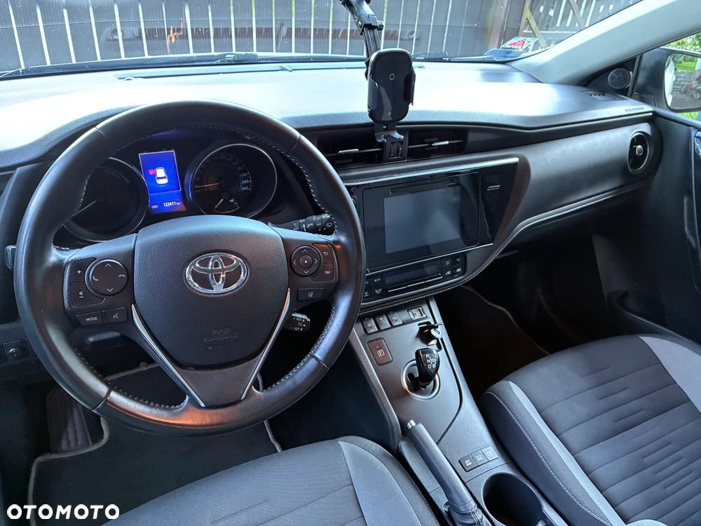 Toyota Auris Hybrid 135 Comfort - 2