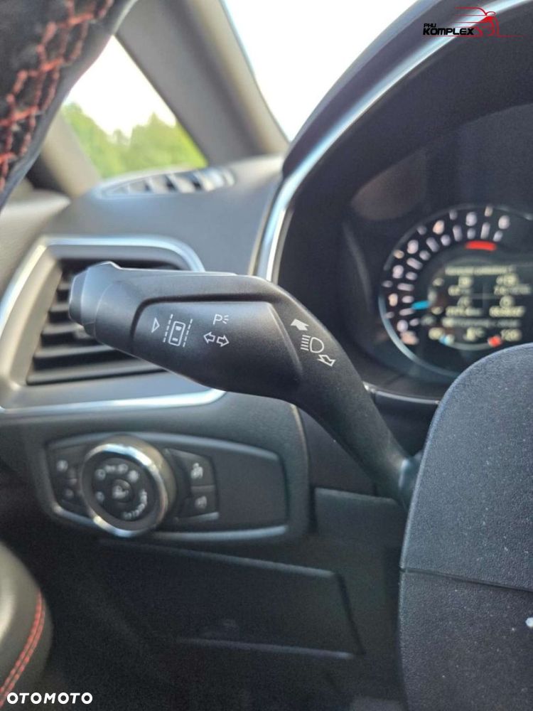 Ford S-Max - 26