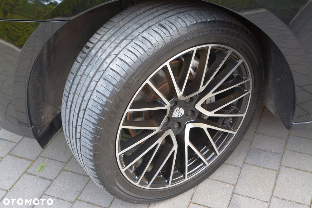 Porsche Macan - 32